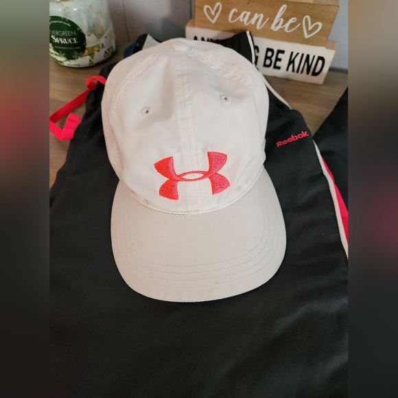 Breast Cancer Support Bundle - Reebok Windbreaker Pants & Under Armour Hat - Picture 5 of 9